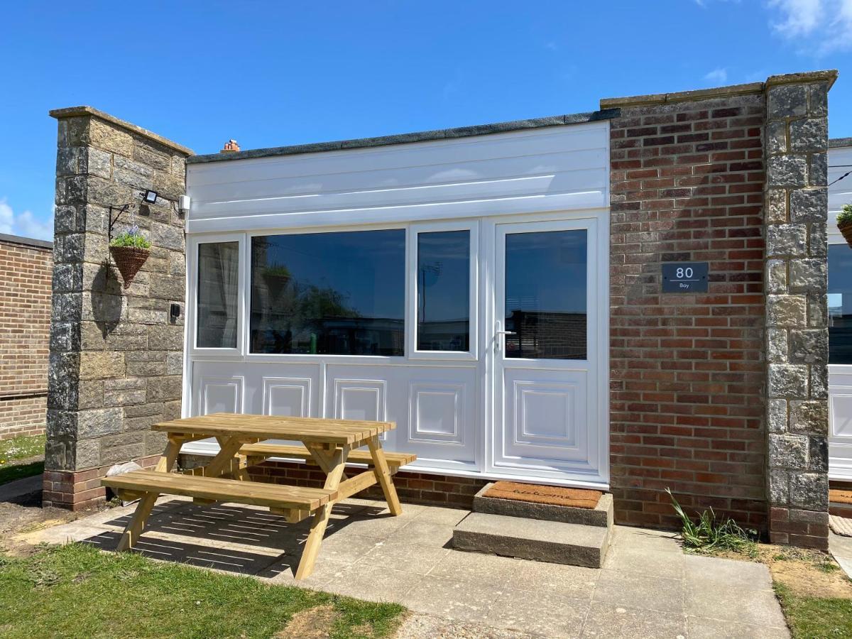 Bay - Brambles Chine, Colwell Bay - 5 Star Wifi - Short Walk To The Hut And Beach - 1 Night Stays Available - Ferry Offers Freshwater Exterior foto
