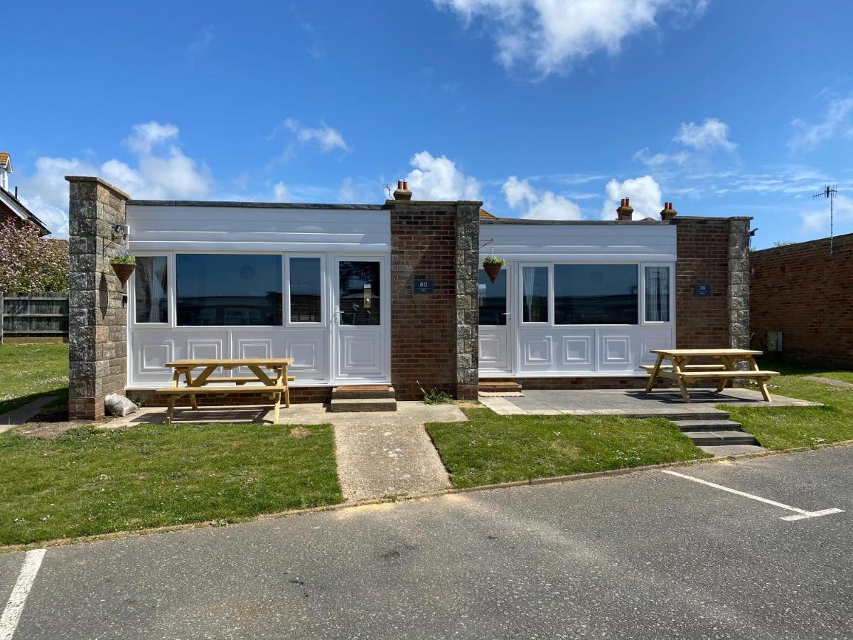 Bay - Brambles Chine, Colwell Bay - 5 Star Wifi - Short Walk To The Hut And Beach - 1 Night Stays Available - Ferry Offers Freshwater Exterior foto